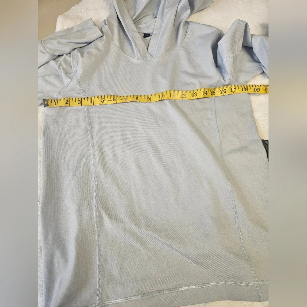 J. Crew Women's M Light Blue Hoodie Soft - Picture 4 of 6